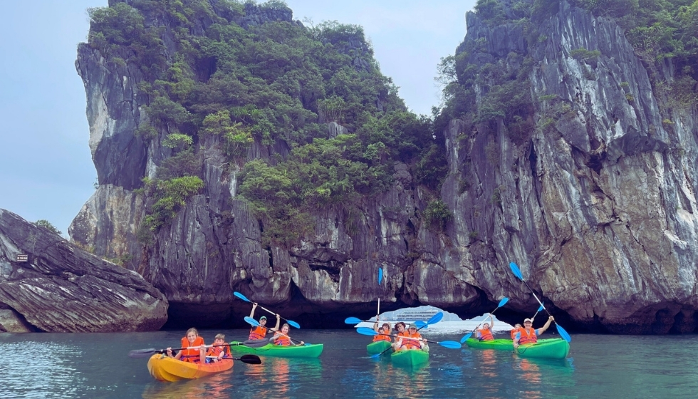 làng chài Cửa Vạn,