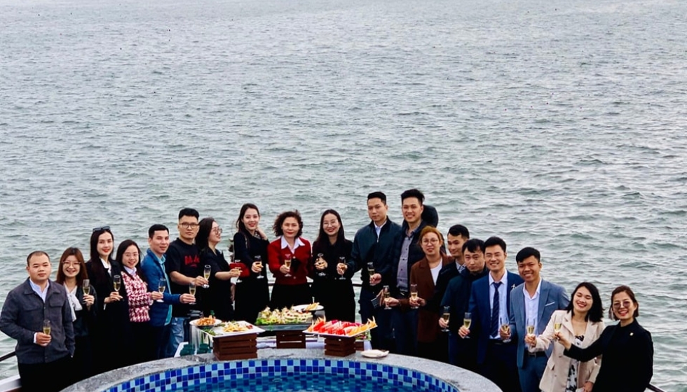  du thuyền Symphony Dinner Cruise