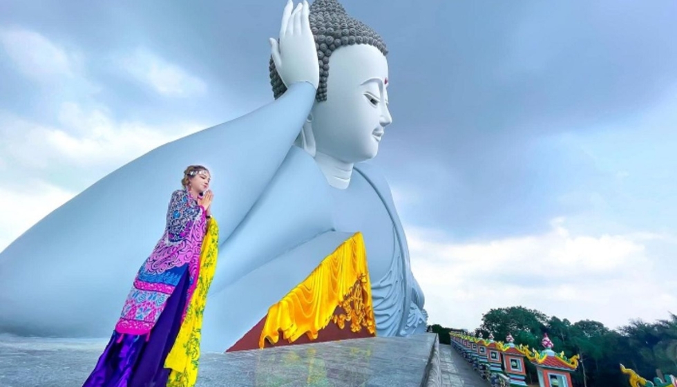 chùa Wat Pătum Wôngsa Som Rông