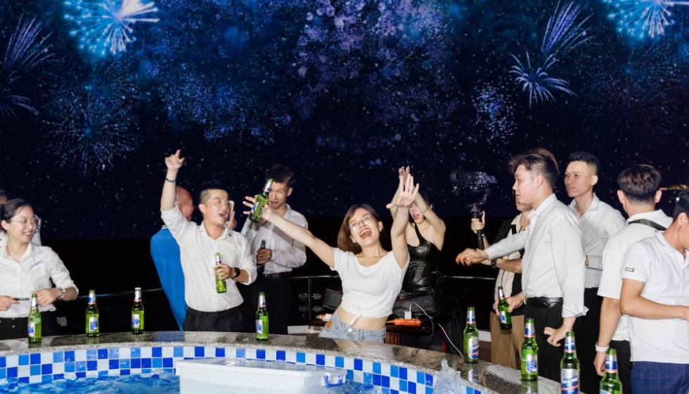  du thuyền Symphony Dinner Cruise
