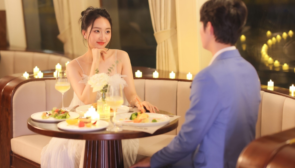  du thuyền Symphony Dinner Cruise