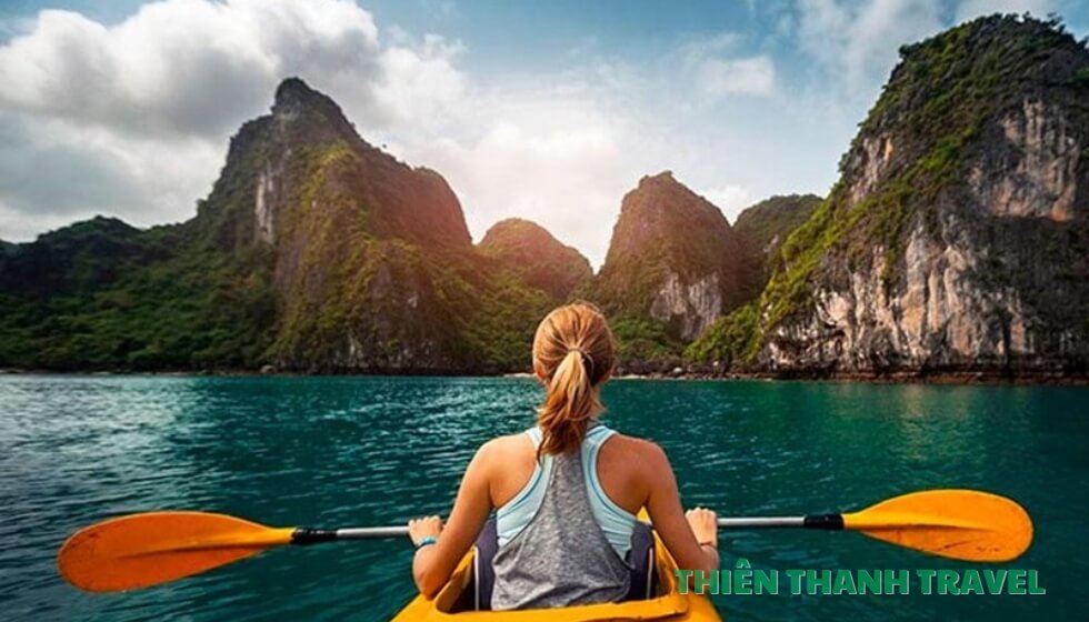Du thuyền Catamaran cruise 1 ngày
