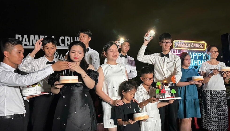 du thuyền pamela cruise 5 sao