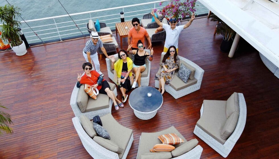 Du thuyền Catamaran cruise 1 ngày