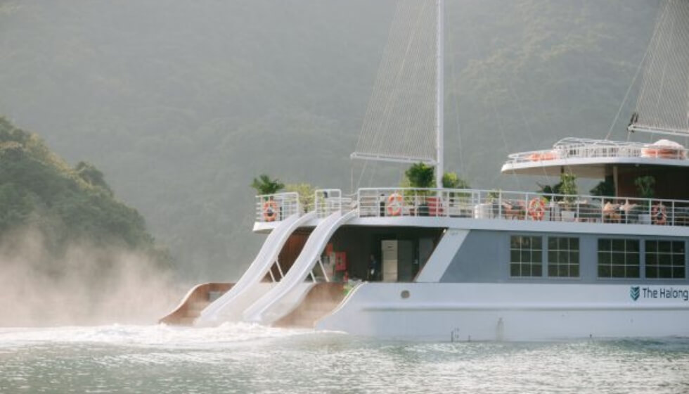 Du thuyền Catamaran cruise 1 ngày
