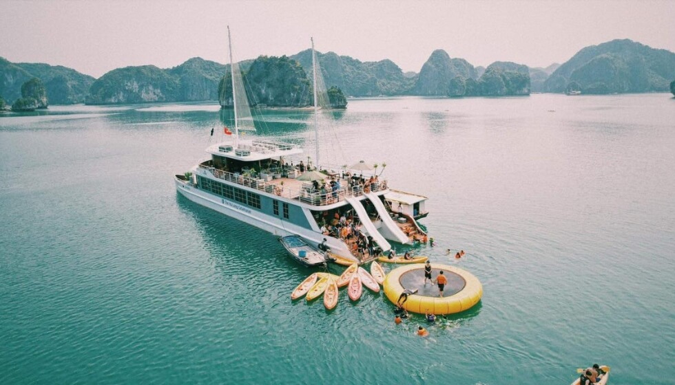 Du thuyền Catamaran cruise 1 ngày