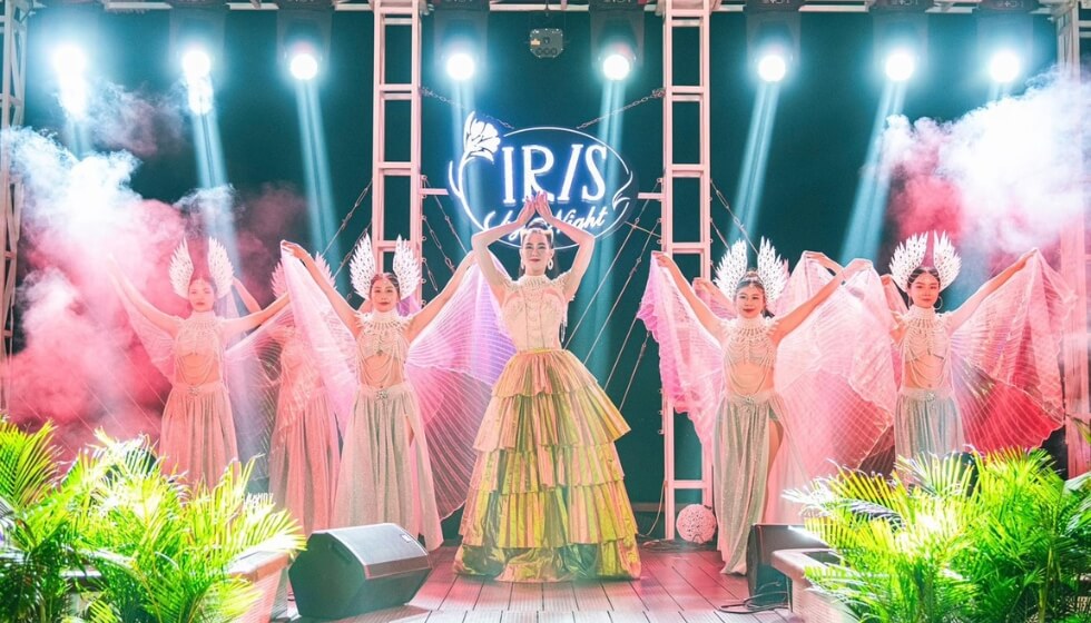 Du thuyền IRIS Cruise hạ long